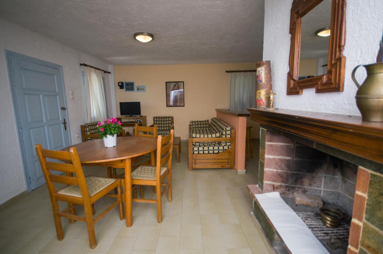 Gialos Studios & Apartments Ierápetra Esterno foto